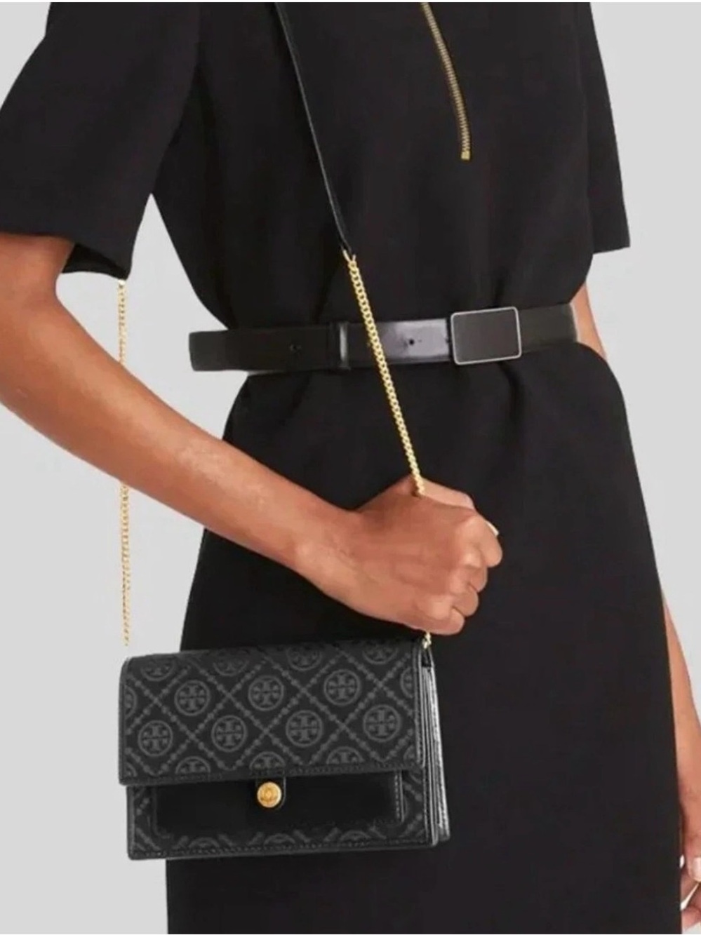 New TORY BURCH T Monogram Chain Wallet Crossbody color black